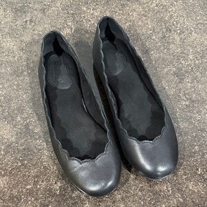 Born Scalloped Leather Black Lovely Ballet Flats Size 5.5